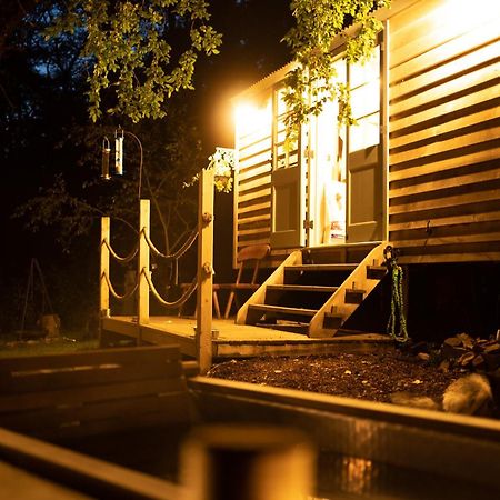 Somerset Shepherds Huts Winsham 외부 사진