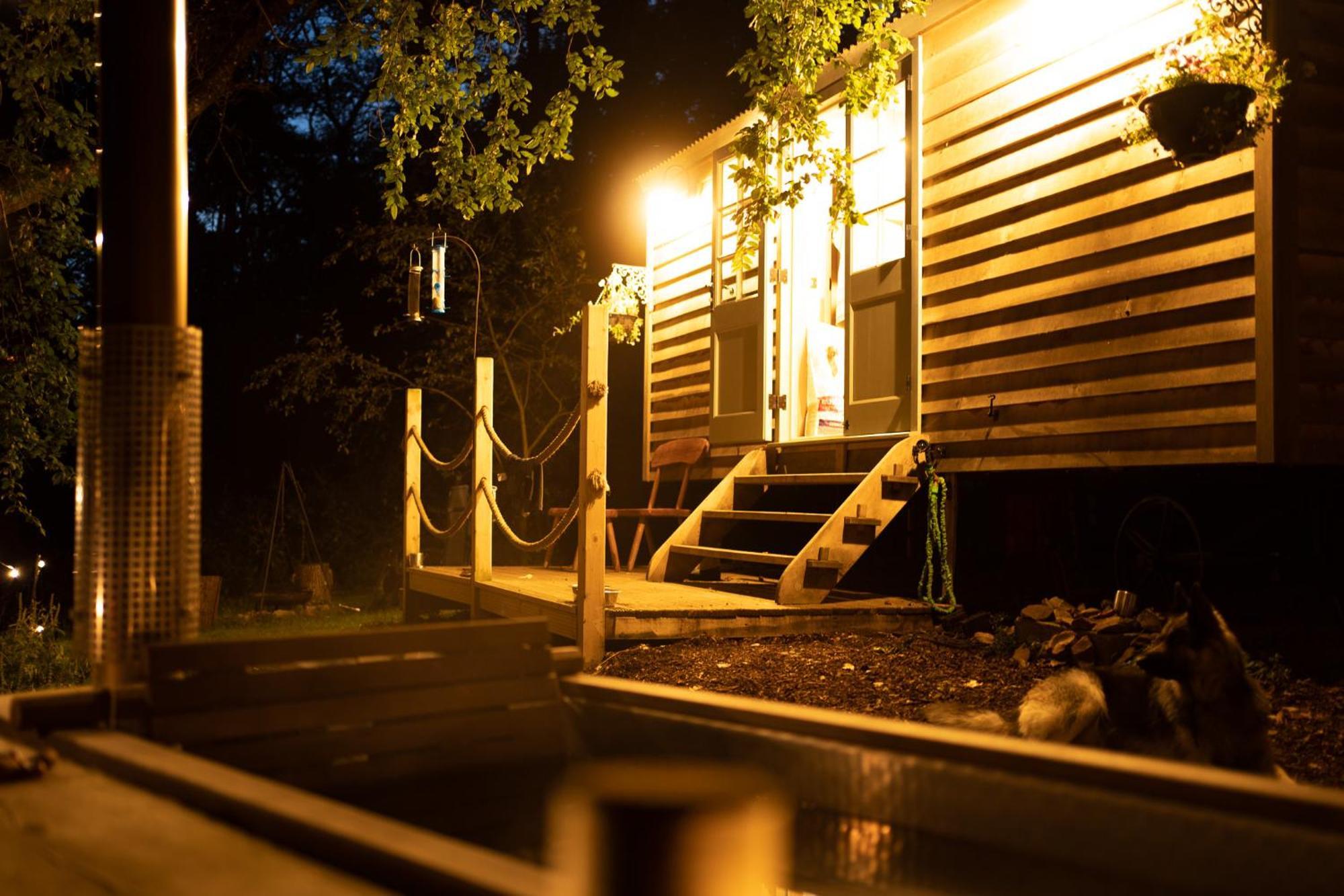 Somerset Shepherds Huts Winsham 외부 사진