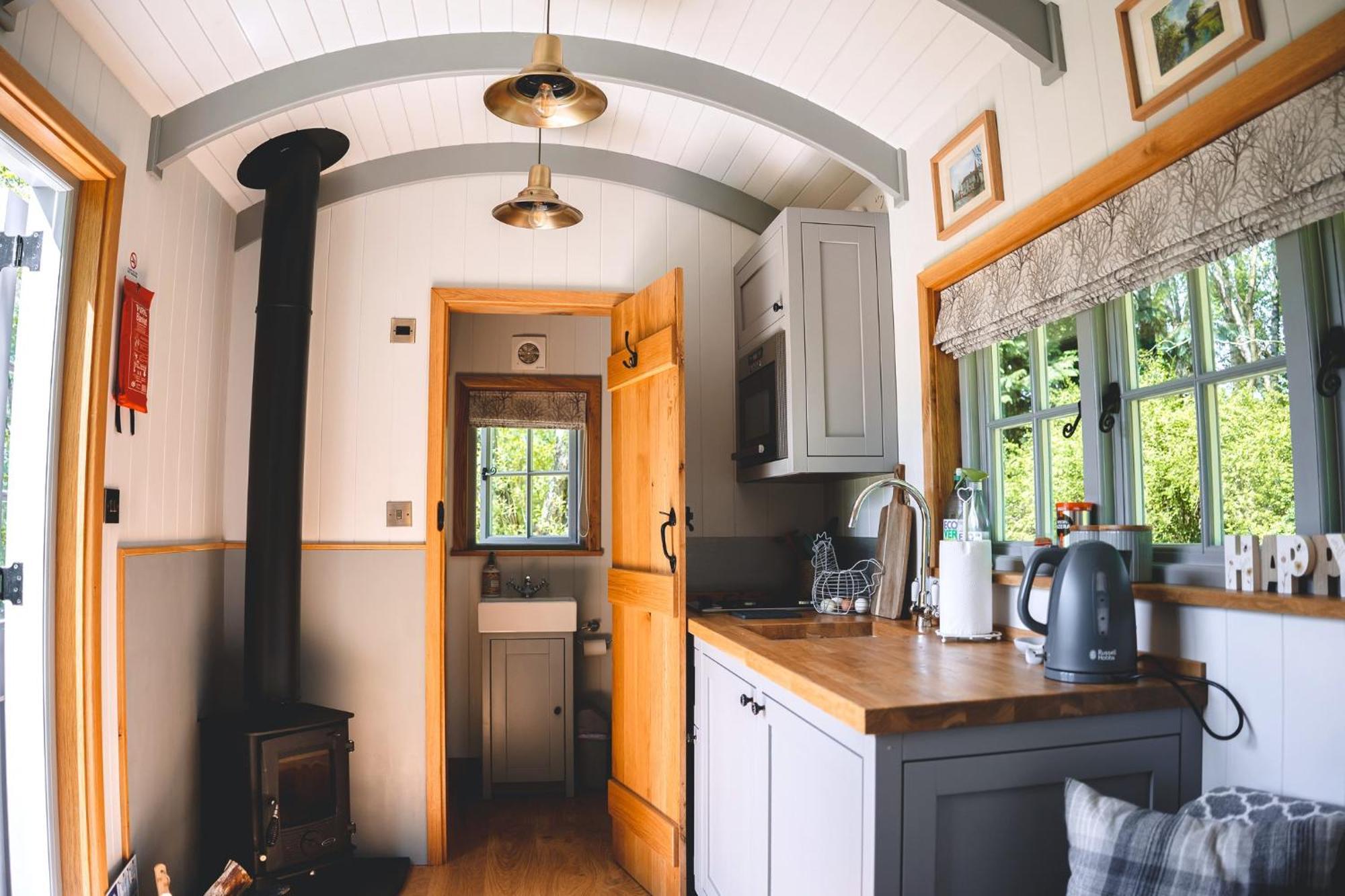 Somerset Shepherds Huts Winsham 외부 사진